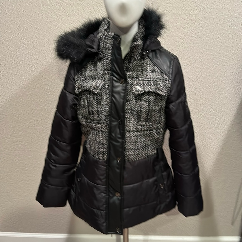 Coogi women’s‎ jacket size Medium
